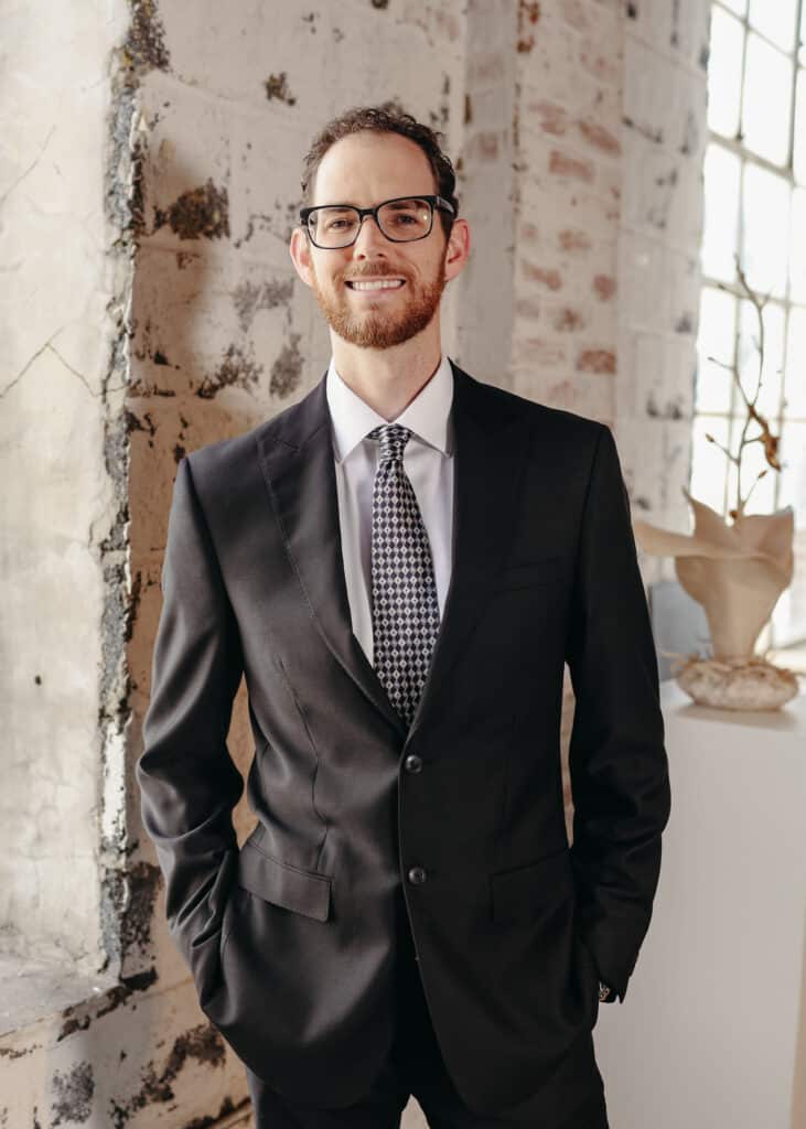 Dr. Justin Buchanan Dr. Justin Buchanan